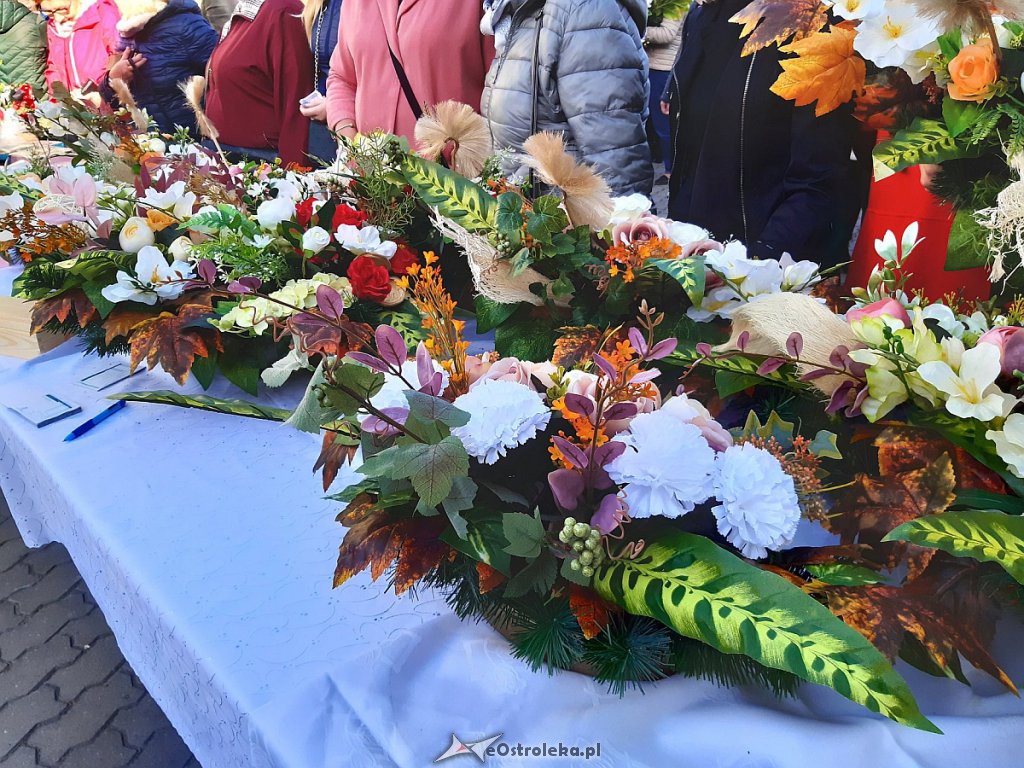Jesienny kiermasz u Motylków. Wszystko zniknęło w kilka minut [24.10.2019] - zdjęcie #7 - eOstroleka.pl