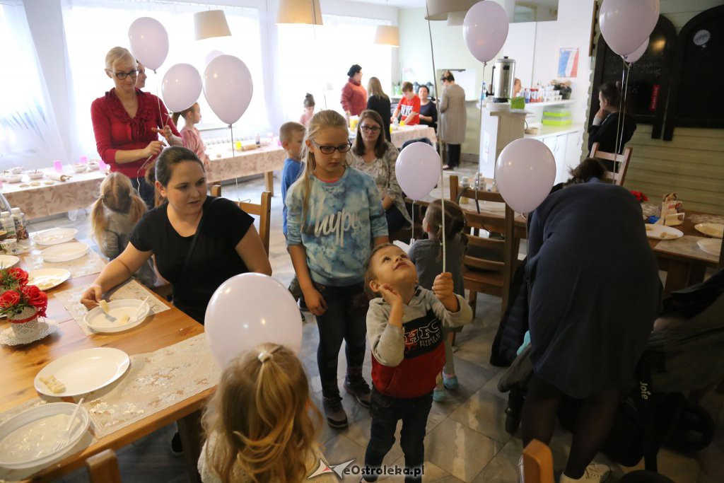 Dzieci - dzieciom. Uczymy się lepić pierogi [26.10.2019] - zdjęcie #4 - eOstroleka.pl
