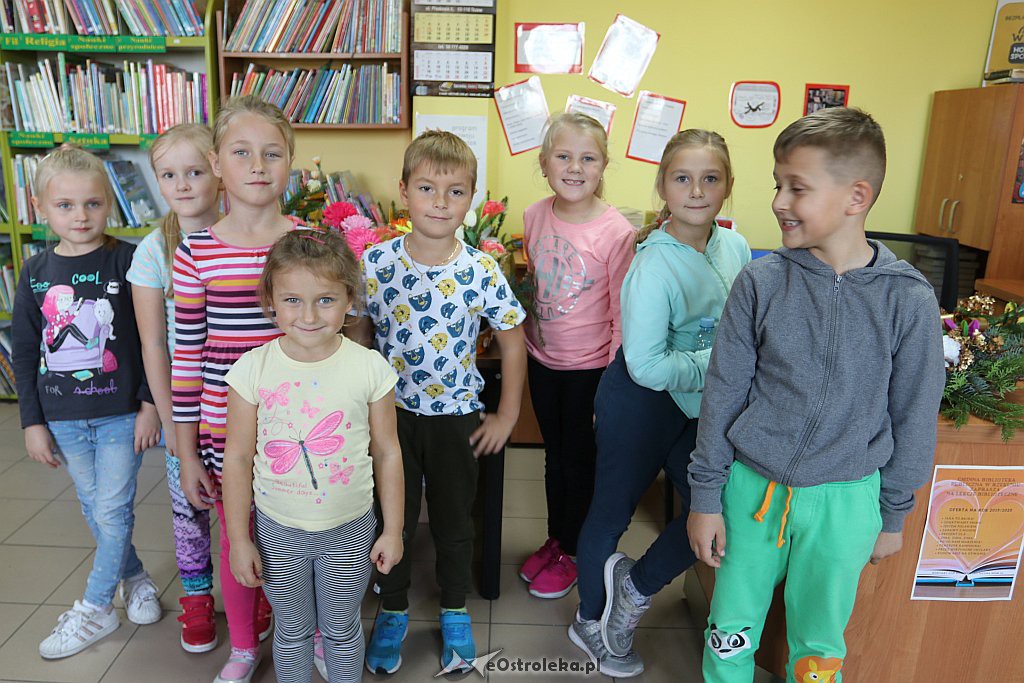 Warsztaty robienia stroików w Rzekuniu [26.10.2019] - zdjęcie #7 - eOstroleka.pl