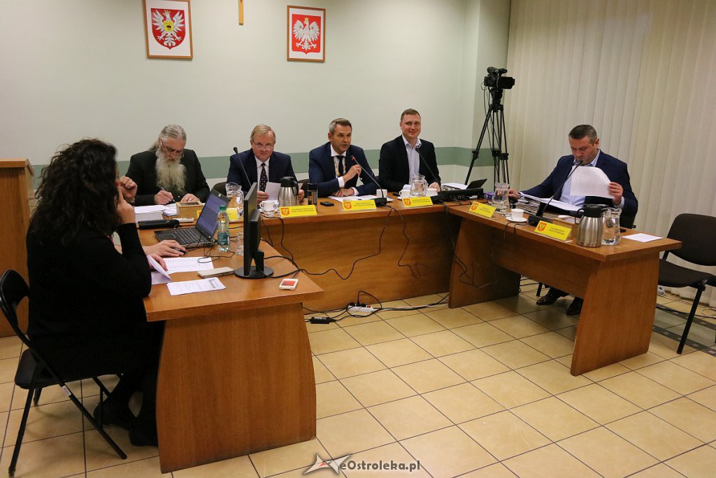 XIX nadzwyczajna sesja Rady Miasta Ostrołęki [29.10.2019] - zdjęcie #1 - eOstroleka.pl