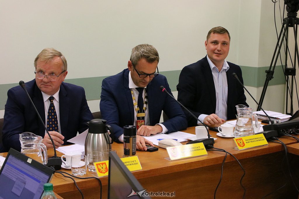 XIX nadzwyczajna sesja Rady Miasta Ostrołęki [29.10.2019] - zdjęcie #2 - eOstroleka.pl