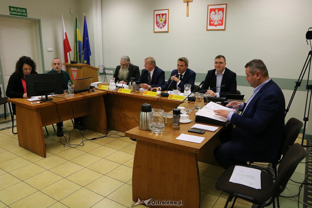 XIX nadzwyczajna sesja Rady Miasta Ostrołęki [29.10.2019] - zdjęcie #18 - eOstroleka.pl
