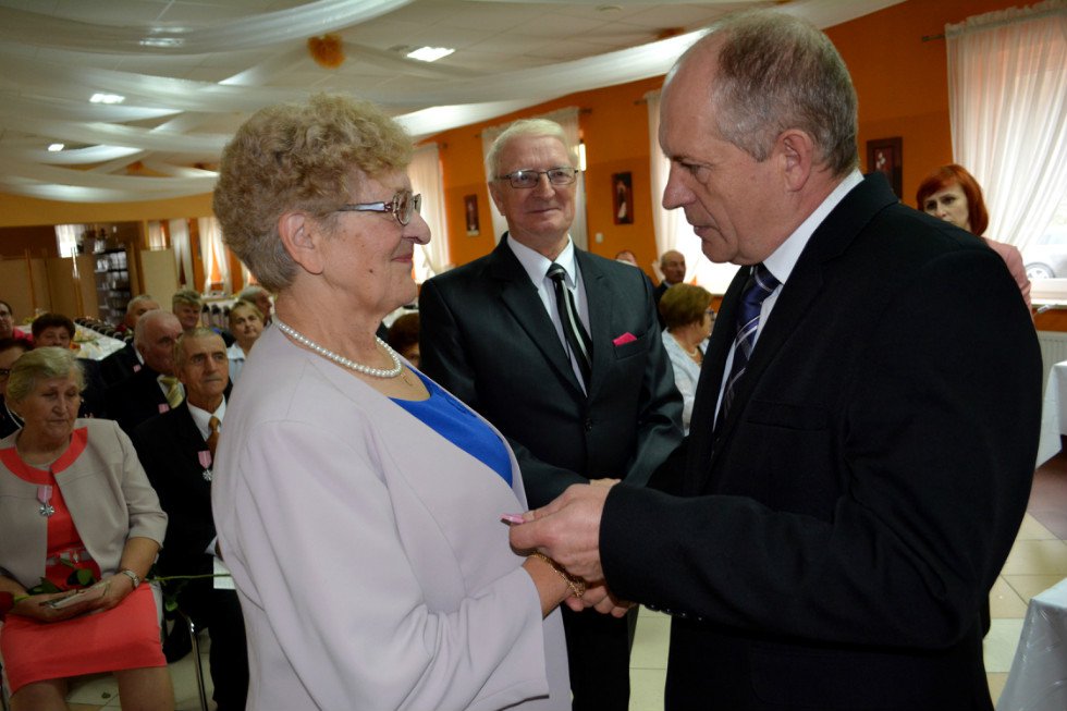 Złoci jubilaci z gminy Łyse z medalami [30.10.2019] - zdjęcie #113 - eOstroleka.pl