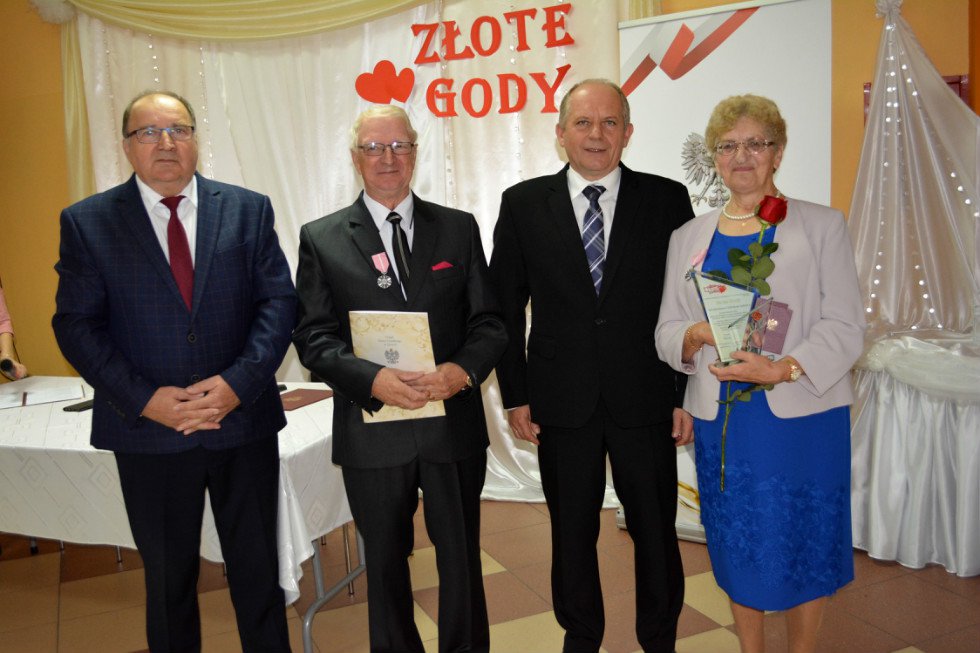 Złoci jubilaci z gminy Łyse z medalami [30.10.2019] - zdjęcie #109 - eOstroleka.pl