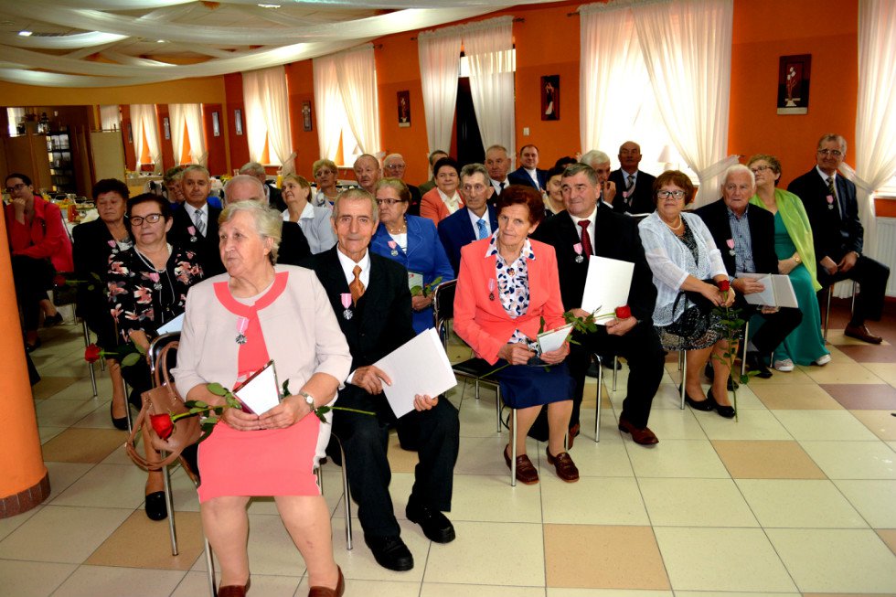 Złoci jubilaci z gminy Łyse z medalami [30.10.2019] - zdjęcie #97 - eOstroleka.pl