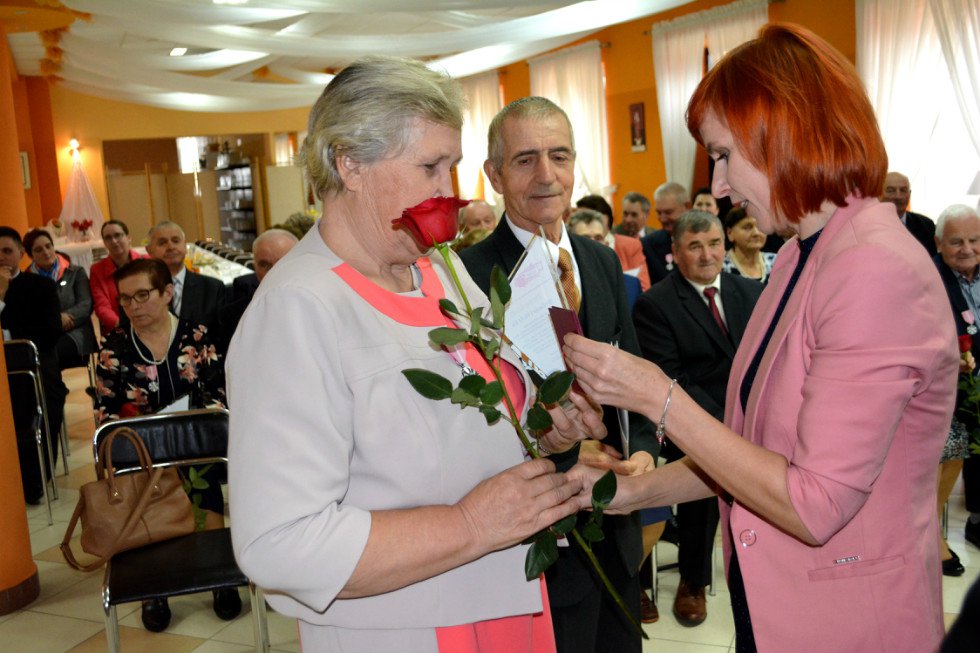 Złoci jubilaci z gminy Łyse z medalami [30.10.2019] - zdjęcie #123 - eOstroleka.pl