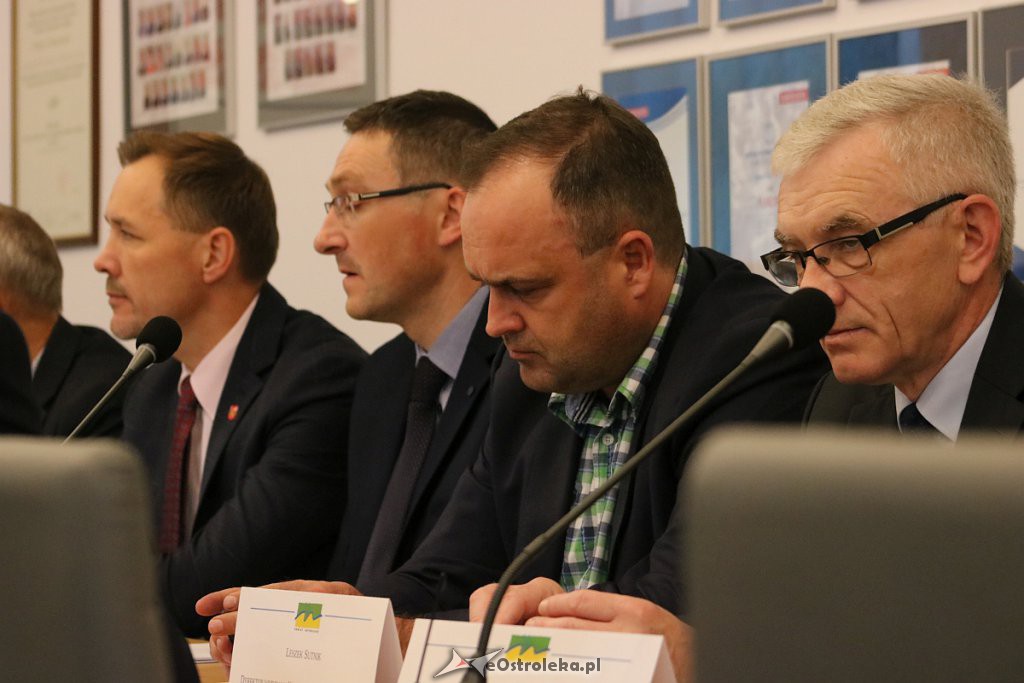 XII sesja Rady Powiatu w Ostrołęce [30.10.2019] - zdjęcie #16 - eOstroleka.pl