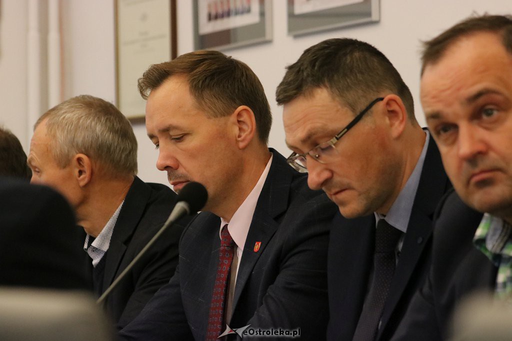 XII sesja Rady Powiatu w Ostrołęce [30.10.2019] - zdjęcie #17 - eOstroleka.pl