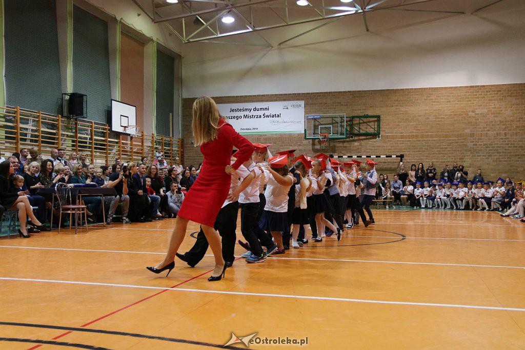 Pasowanie na ucznia w Szkole Podstawowej nr 5 im. Zofii Niedziałkowskiej [30.10.2019] - zdjęcie #350 - eOstroleka.pl