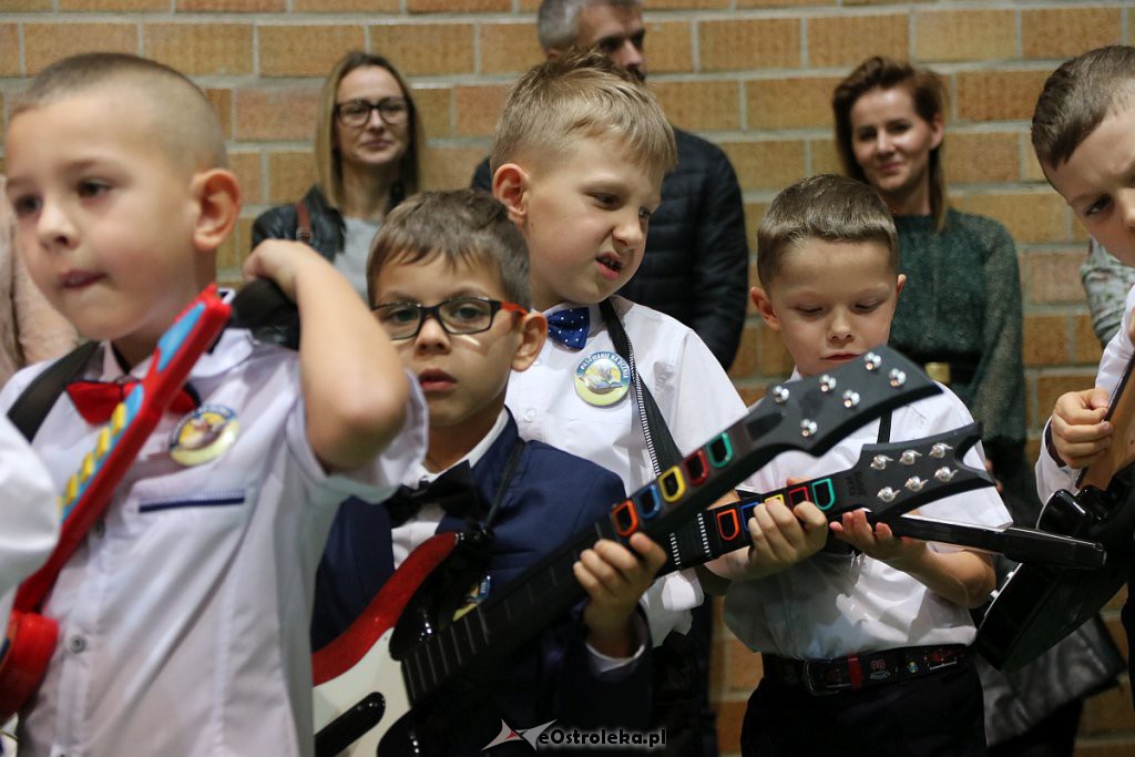 Pasowanie na ucznia w Szkole Podstawowej nr 5 im. Zofii Niedziałkowskiej [30.10.2019] - zdjęcie #309 - eOstroleka.pl