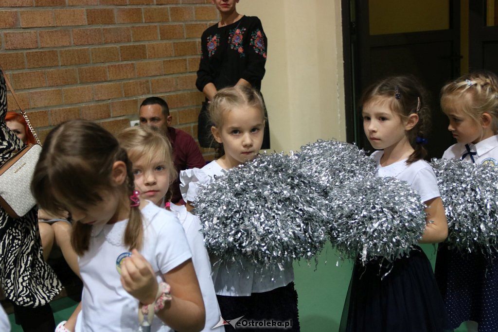 Pasowanie na ucznia w Szkole Podstawowej nr 5 im. Zofii Niedziałkowskiej [30.10.2019] - zdjęcie #300 - eOstroleka.pl