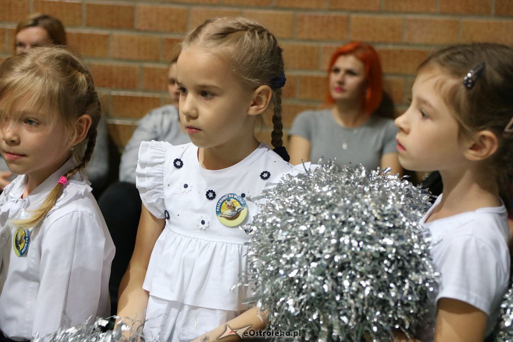 Pasowanie na ucznia w Szkole Podstawowej nr 5 im. Zofii Niedziałkowskiej [30.10.2019] - zdjęcie #295 - eOstroleka.pl