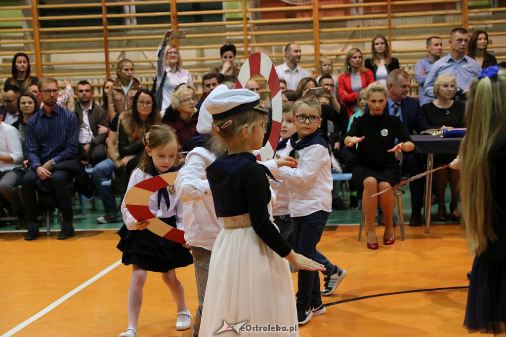 Pasowanie na ucznia w Szkole Podstawowej nr 5 im. Zofii Niedziałkowskiej [30.10.2019] - zdjęcie #239 - eOstroleka.pl