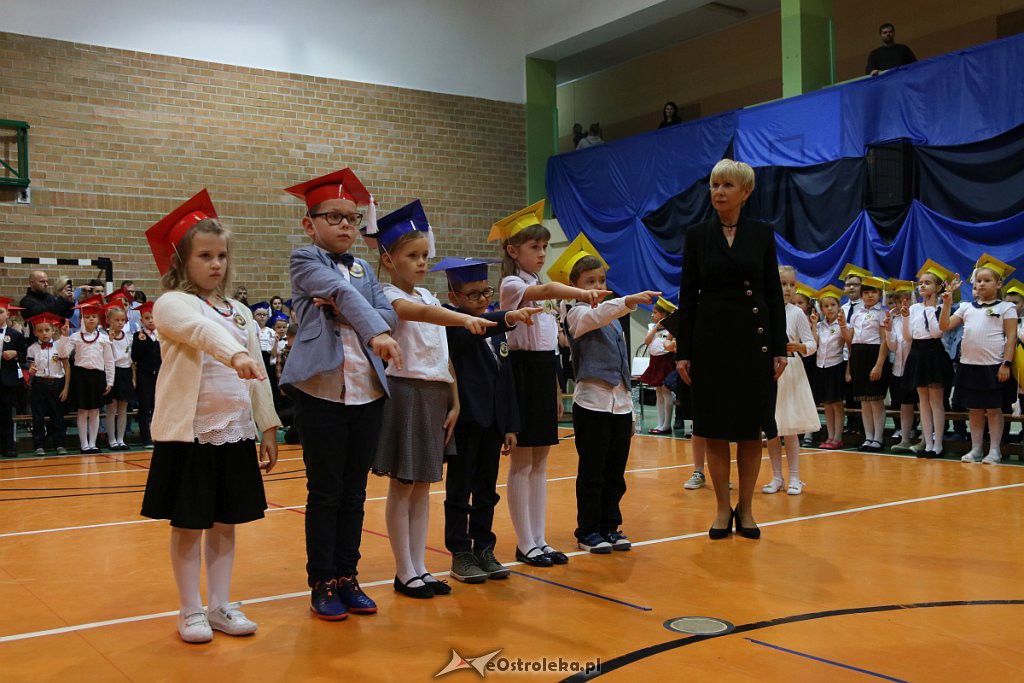 Pasowanie na ucznia w Szkole Podstawowej nr 5 im. Zofii Niedziałkowskiej [30.10.2019] - zdjęcie #165 - eOstroleka.pl