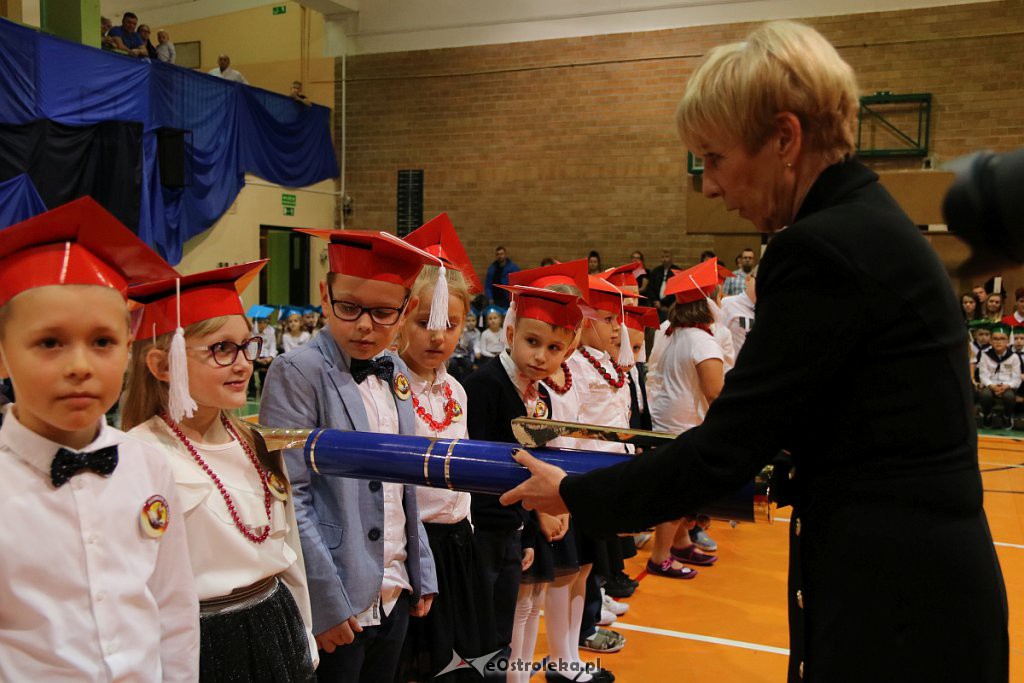 Pasowanie na ucznia w Szkole Podstawowej nr 5 im. Zofii Niedziałkowskiej [30.10.2019] - zdjęcie #148 - eOstroleka.pl