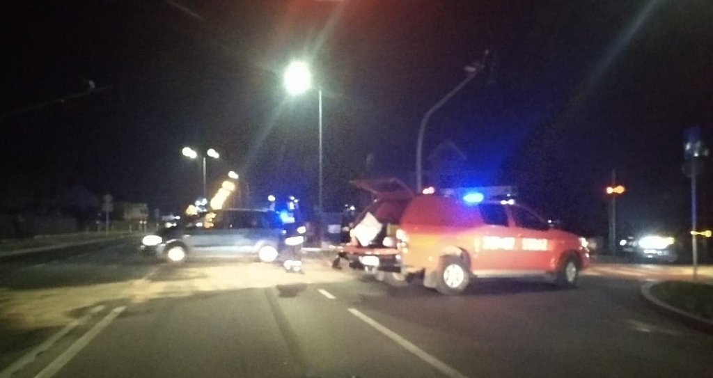 Kraksa na 11 Listopada: Młody kierowca audi wjechał na czerwonym [31.10.2019] - zdjęcie #3 - eOstroleka.pl