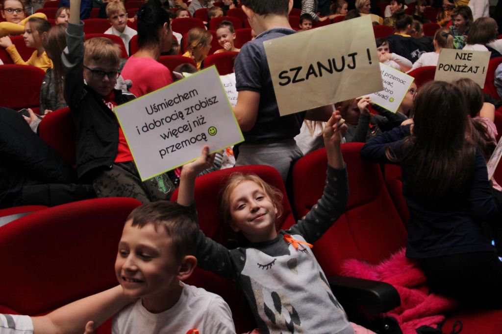 Ruszyła Kampania 19 dni przeciwko przemocy i krzywdzeniu dzieci i młodzieży [04.11.2019] - zdjęcie #7 - eOstroleka.pl