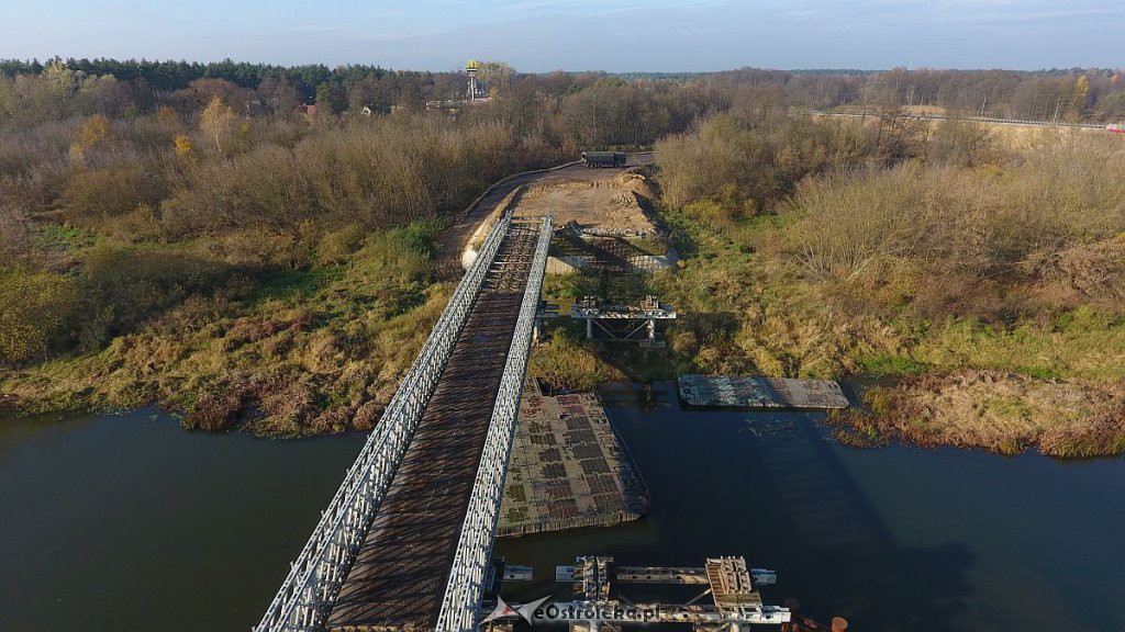 Rozbiórka mostu tymczasowego w Ostrołęce [07.11.2019] - zdjęcie #6 - eOstroleka.pl
