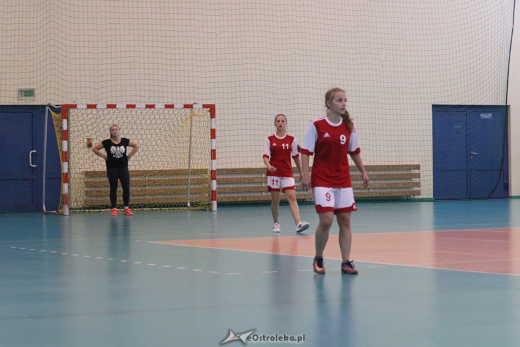 Mistrzostwa Ostrołęki szkół średnich w piłce nożnej kobiet [07.11.2019] - zdjęcie #5 - eOstroleka.pl