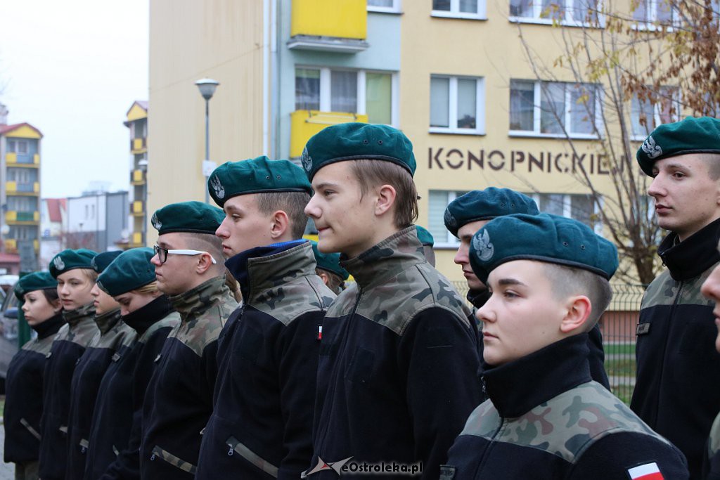 Pokaz musztry paradnej w adeptów z 2. SLO w Ostrołęce [08.11.2019] - zdjęcie #27 - eOstroleka.pl