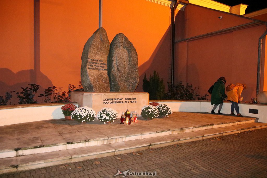 „Światło Pamięci Niezwyciężonym” rozbłysło w Ostrołęce [10.11.2019] - zdjęcie #1 - eOstroleka.pl