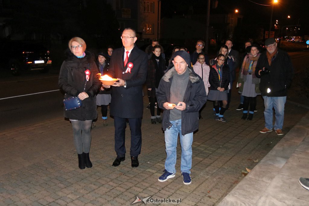 „Światło Pamięci Niezwyciężonym” rozbłysło w Ostrołęce [10.11.2019] - zdjęcie #17 - eOstroleka.pl