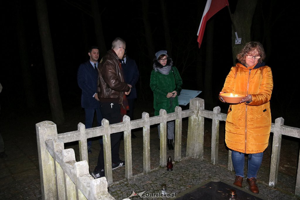 „Światło Pamięci Niezwyciężonym” rozbłysło w Ostrołęce [10.11.2019] - zdjęcie #38 - eOstroleka.pl