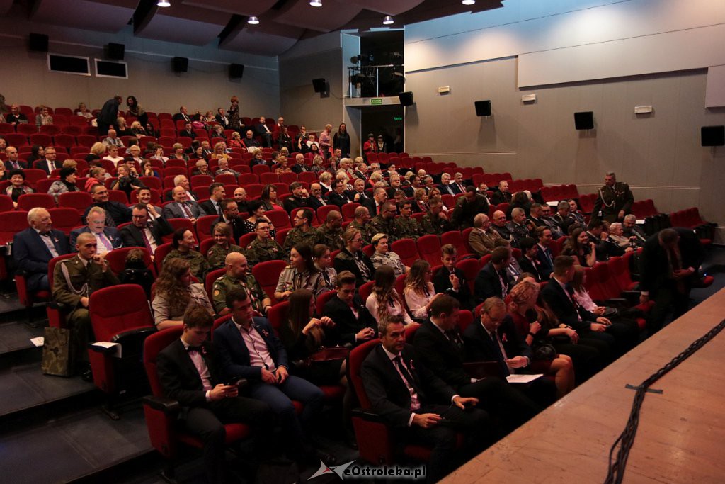 Uroczysta sesja Rady Miasta Ostrołęki z okazji Święta Niepodległości [11.11.2019] - zdjęcie #179 - eOstroleka.pl