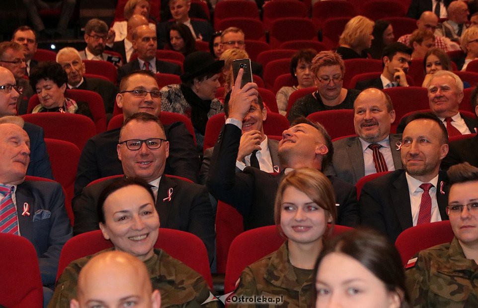 Uroczysta sesja Rady Miasta Ostrołęki z okazji Święta Niepodległości [11.11.2019] - zdjęcie #172 - eOstroleka.pl