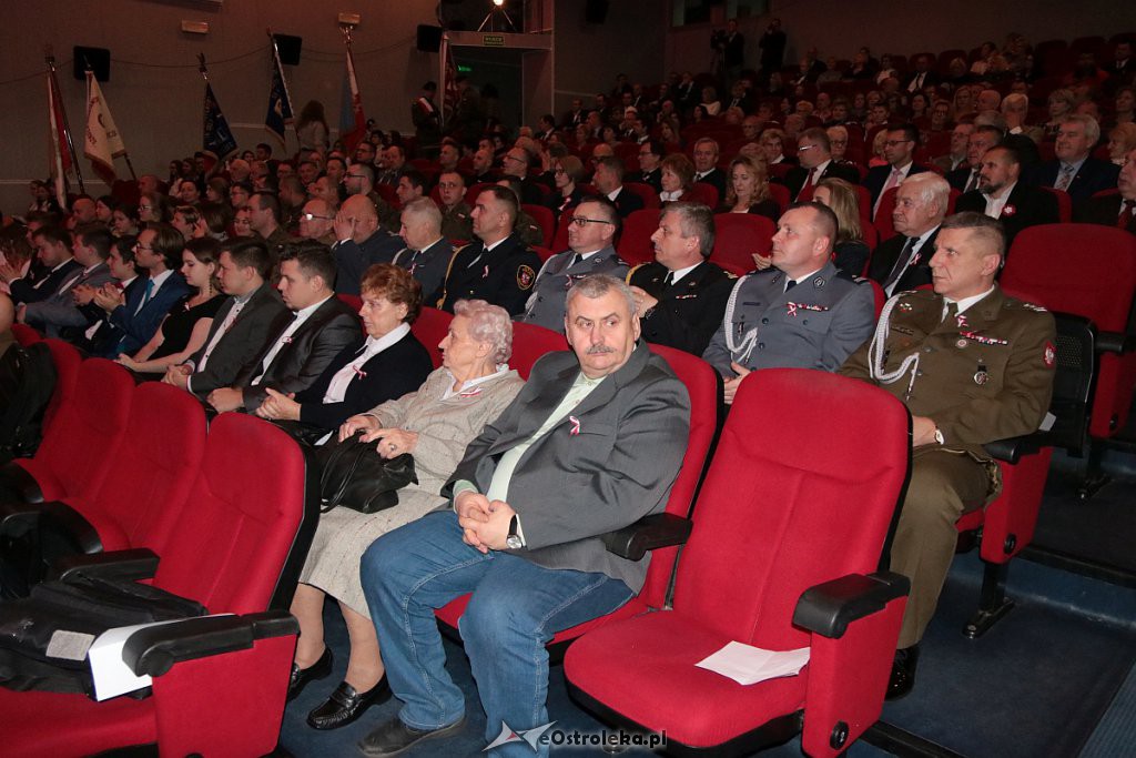 Uroczysta sesja Rady Miasta Ostrołęki z okazji Święta Niepodległości [11.11.2019] - zdjęcie #159 - eOstroleka.pl