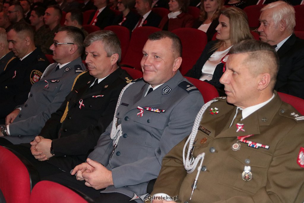 Uroczysta sesja Rady Miasta Ostrołęki z okazji Święta Niepodległości [11.11.2019] - zdjęcie #157 - eOstroleka.pl