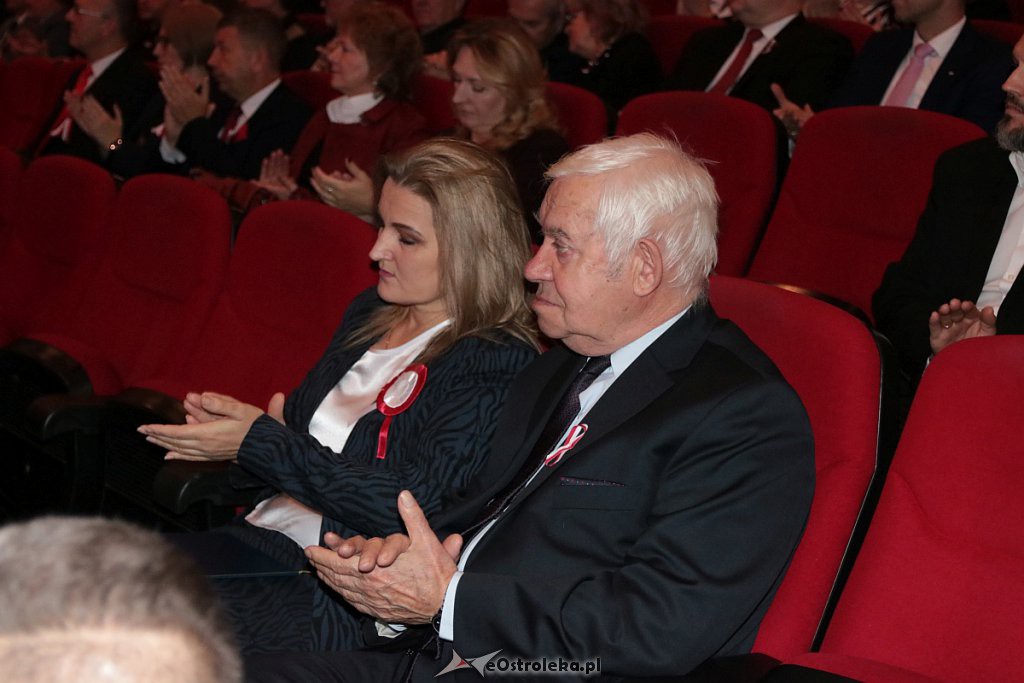 Uroczysta sesja Rady Miasta Ostrołęki z okazji Święta Niepodległości [11.11.2019] - zdjęcie #155 - eOstroleka.pl