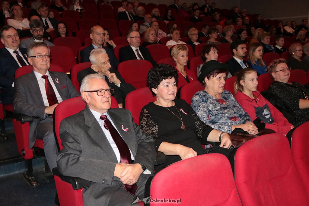 Uroczysta sesja Rady Miasta Ostrołęki z okazji Święta Niepodległości [11.11.2019] - zdjęcie #132 - eOstroleka.pl