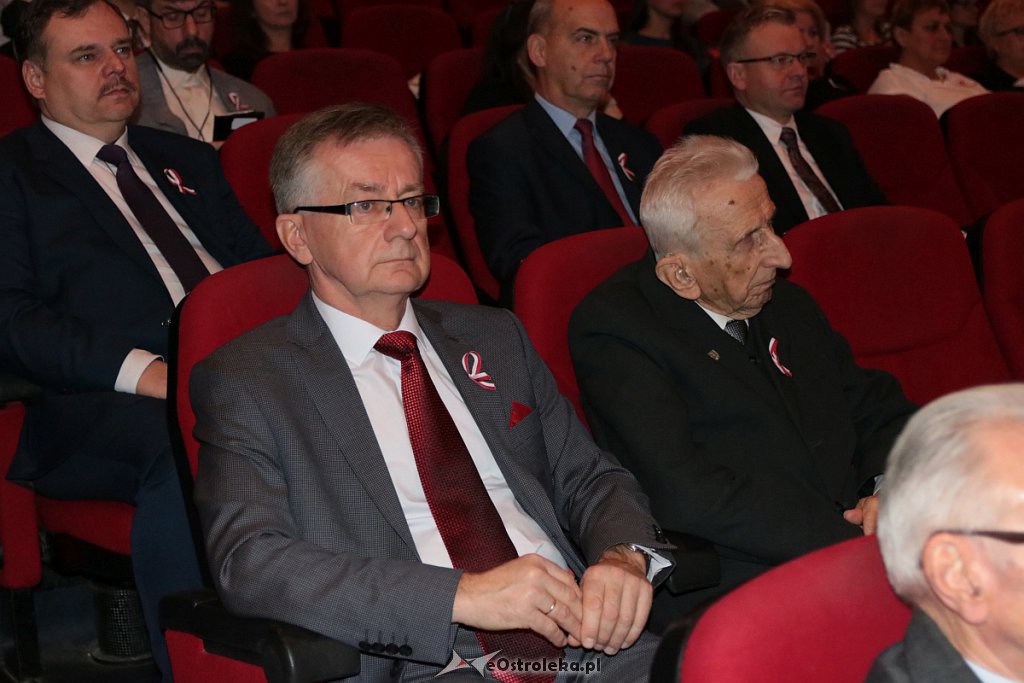 Uroczysta sesja Rady Miasta Ostrołęki z okazji Święta Niepodległości [11.11.2019] - zdjęcie #131 - eOstroleka.pl