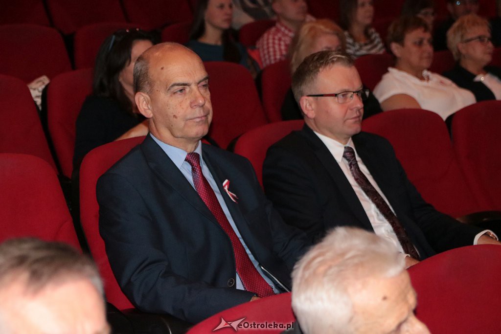 Uroczysta sesja Rady Miasta Ostrołęki z okazji Święta Niepodległości [11.11.2019] - zdjęcie #130 - eOstroleka.pl
