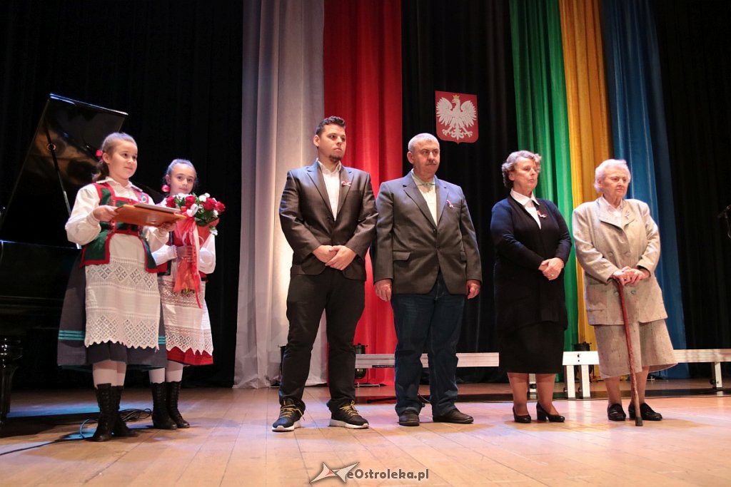 Uroczysta sesja Rady Miasta Ostrołęki z okazji Święta Niepodległości [11.11.2019] - zdjęcie #114 - eOstroleka.pl