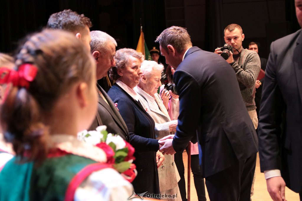 Uroczysta sesja Rady Miasta Ostrołęki z okazji Święta Niepodległości [11.11.2019] - zdjęcie #102 - eOstroleka.pl