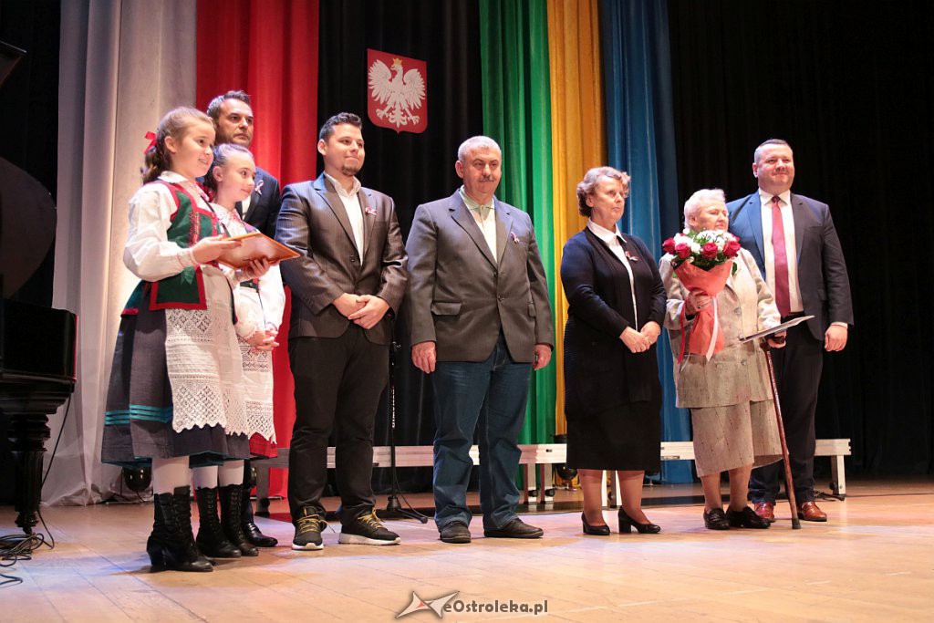 Uroczysta sesja Rady Miasta Ostrołęki z okazji Święta Niepodległości [11.11.2019] - zdjęcie #98 - eOstroleka.pl