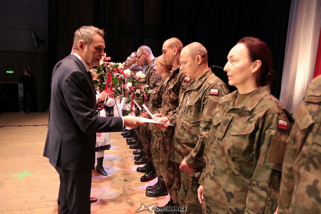 Uroczysta sesja Rady Miasta Ostrołęki z okazji Święta Niepodległości [11.11.2019] - zdjęcie #65 - eOstroleka.pl