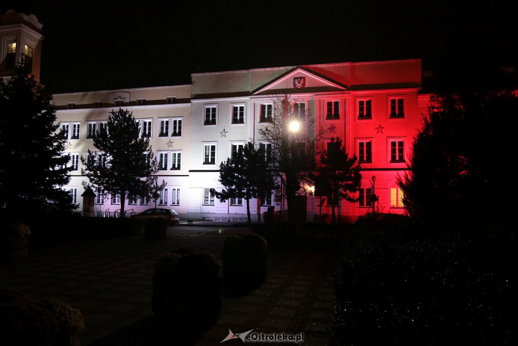 Ostrołęka w barwach narodowych na Święto Niepodległości [11.11.2019] - zdjęcie #2 - eOstroleka.pl