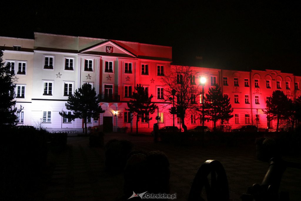 Ostrołęka w barwach narodowych na Święto Niepodległości [11.11.2019] - zdjęcie #3 - eOstroleka.pl