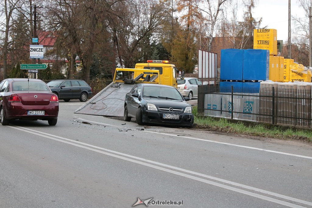 Wypadek na Stacha Konwy [14.11.2019] - zdjęcie #12 - eOstroleka.pl