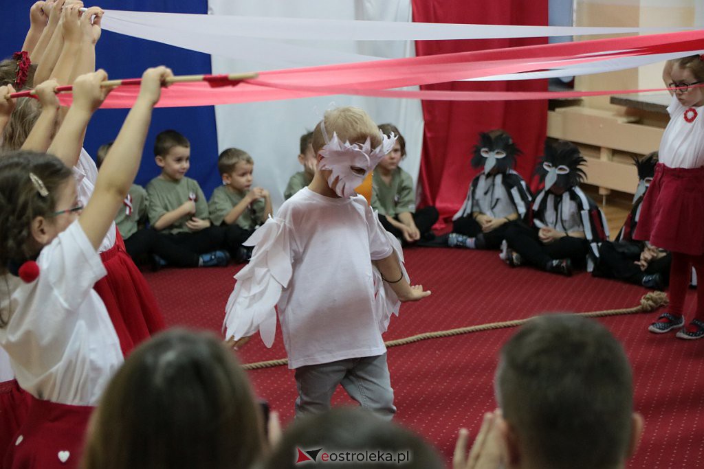 Lekcja historii w wykonaniu przedszkolaków z „Krainy Misiów” [WIDEO, ZDJĘCIA] - zdjęcie #16 - eOstroleka.pl