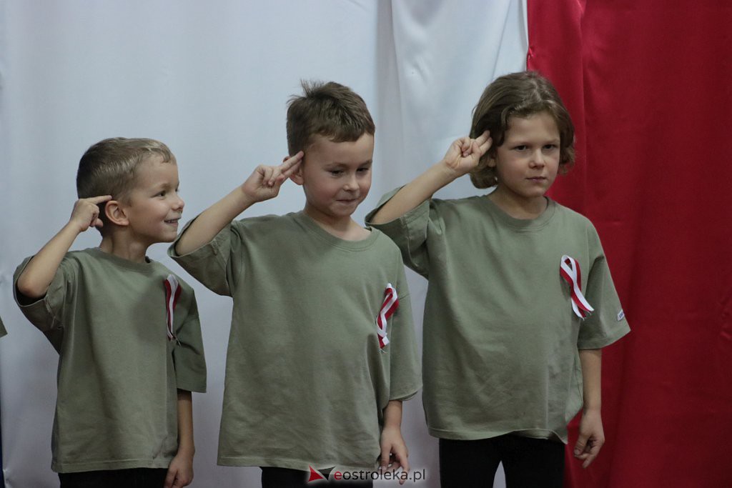 Lekcja historii w wykonaniu przedszkolaków z „Krainy Misiów” [WIDEO, ZDJĘCIA] - zdjęcie #28 - eOstroleka.pl