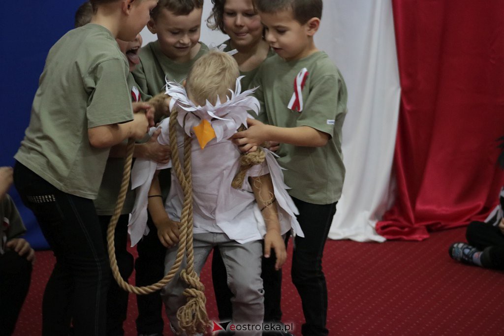 Lekcja historii w wykonaniu przedszkolaków z „Krainy Misiów” [WIDEO, ZDJĘCIA] - zdjęcie #36 - eOstroleka.pl