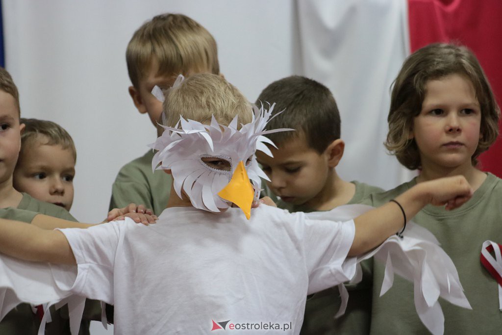 Lekcja historii w wykonaniu przedszkolaków z „Krainy Misiów” [WIDEO, ZDJĘCIA] - zdjęcie #18 - eOstroleka.pl