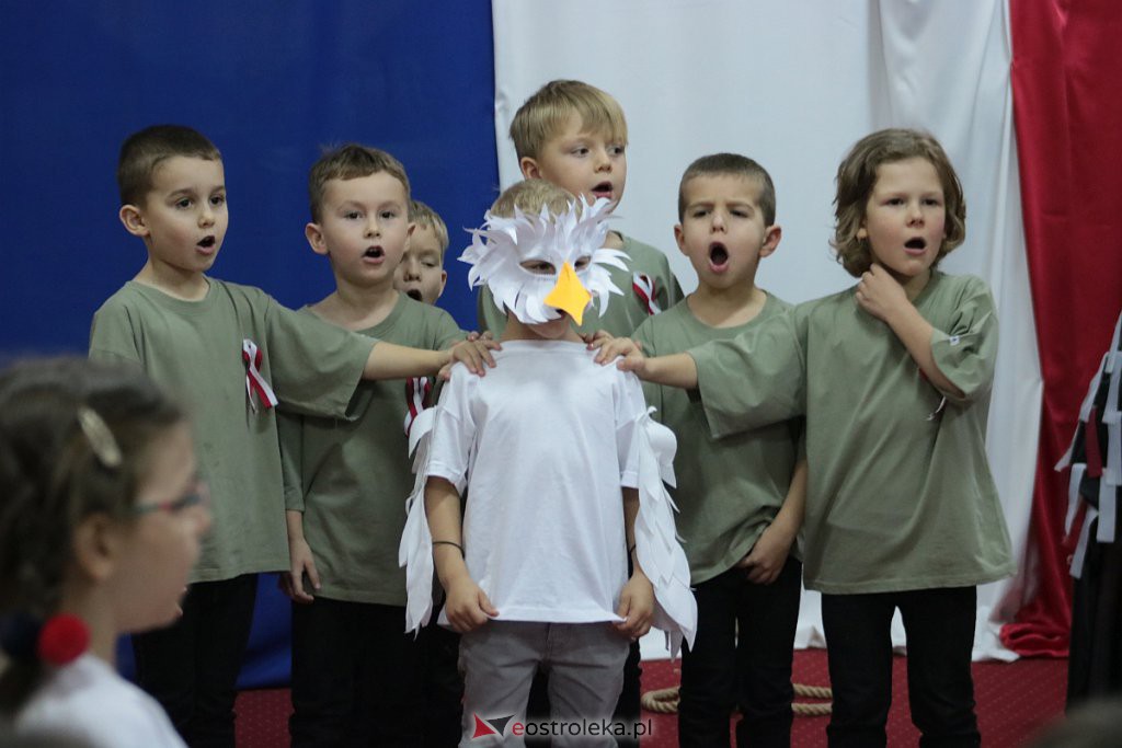 Lekcja historii w wykonaniu przedszkolaków z „Krainy Misiów” [WIDEO, ZDJĘCIA] - zdjęcie #10 - eOstroleka.pl