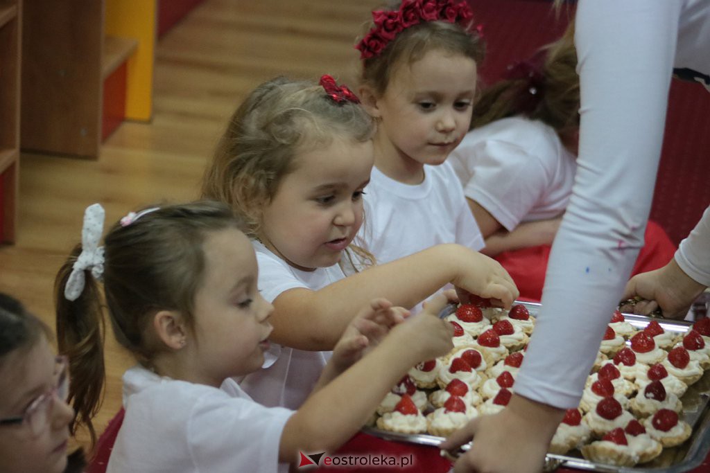 Lekcja historii w wykonaniu przedszkolaków z „Krainy Misiów” [WIDEO, ZDJĘCIA] - zdjęcie #4 - eOstroleka.pl