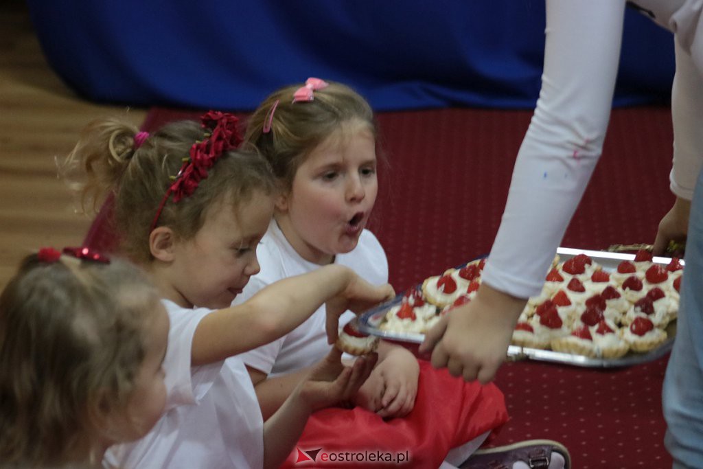 Lekcja historii w wykonaniu przedszkolaków z „Krainy Misiów” [WIDEO, ZDJĘCIA] - zdjęcie #3 - eOstroleka.pl