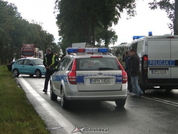 Zerzenie 3 aut w Olszewie Borkach (16.09.2010) - zdjęcie #1 - eOstroleka.pl